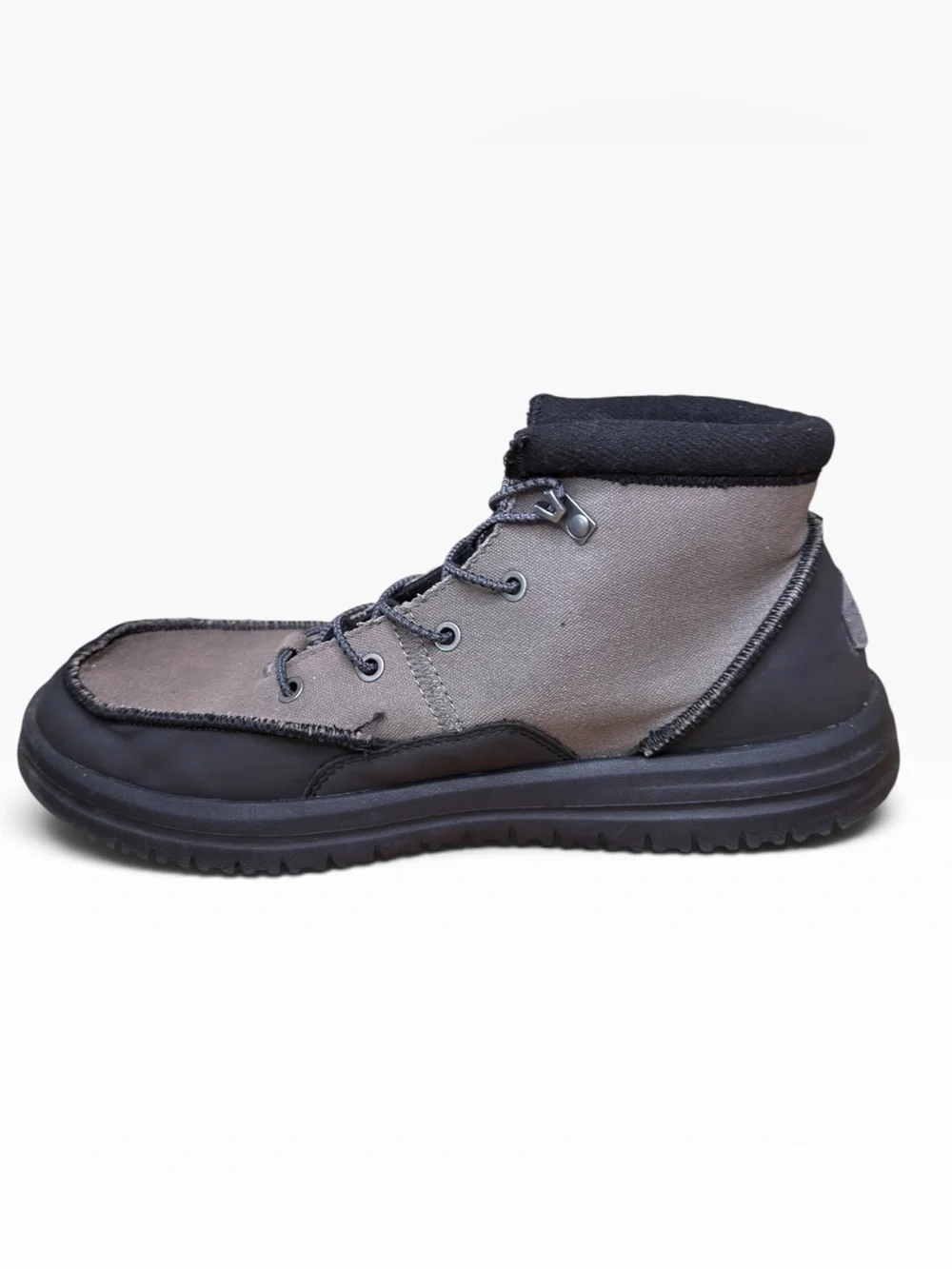 HEYDUDE Bradley Chukka Boots Men’s 13 Gray Black Waxed Canvas Red Like New